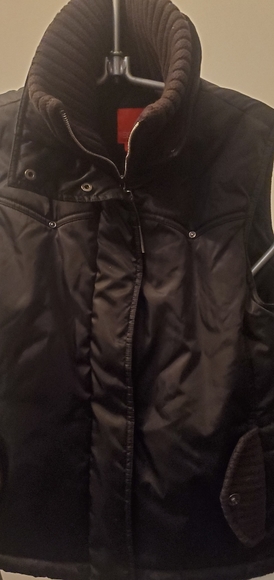 ESPRIT puffer vest - Picture 6 of 12